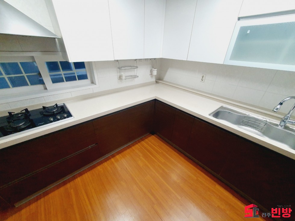 경남 진주시 상대동 296-37 상대동 강변 진주시청부근 주인세대 쓰리룸 월세 매물번호 13848 사진 8