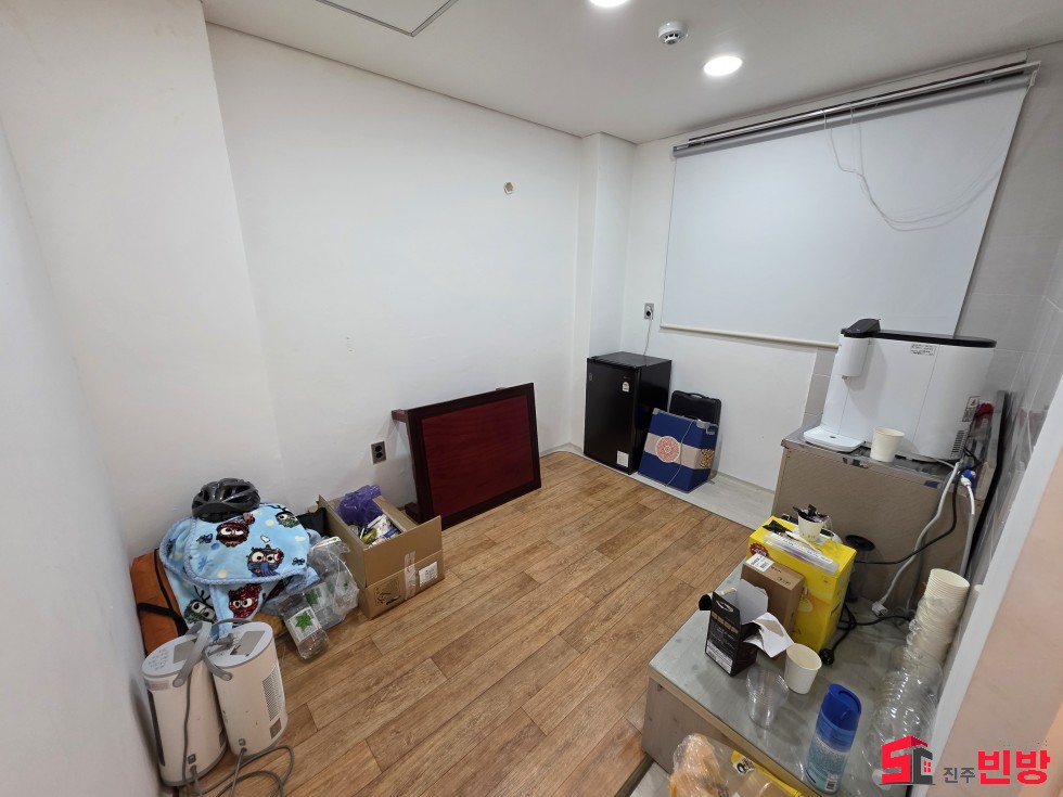 경남 진주시 상봉동 ★진주상가임대★ 상봉동 저렴하고 방 있는 1층 상가임대 월세 매물번호 17775 사진 3