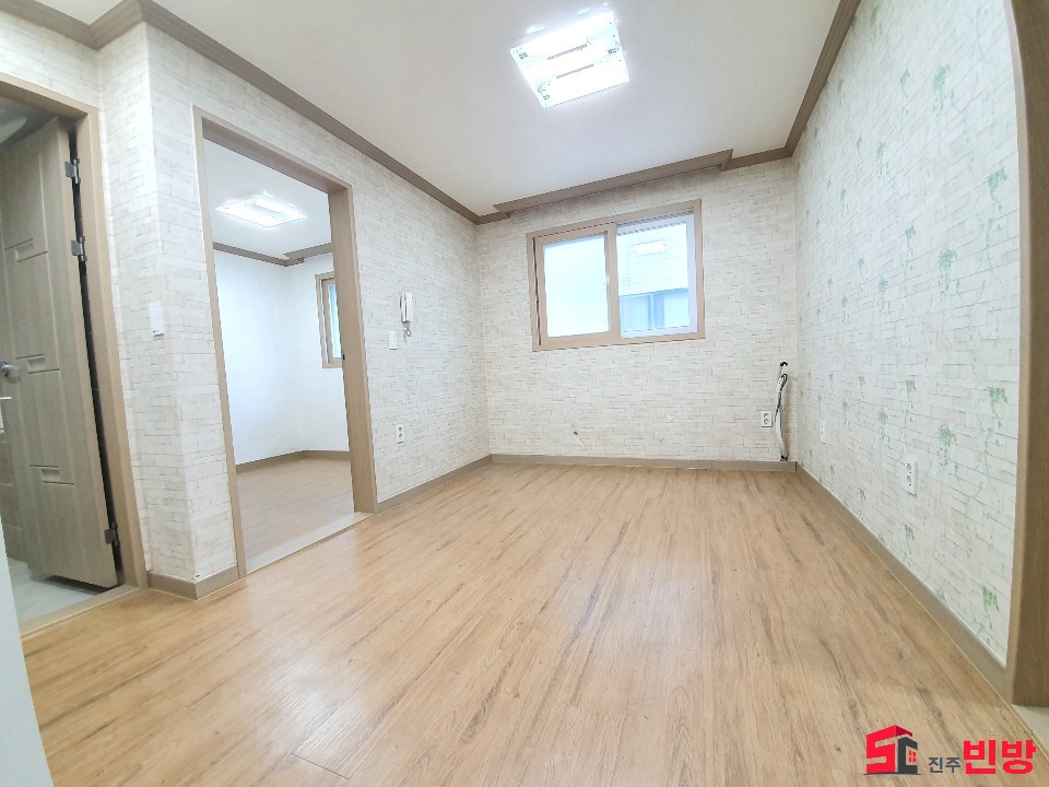 경남 진주시 칠암동 523-11 ㉧ㅡ서빈No.1구해줘홈즈ㅡ㉧추천BEST꿀방 월세 매물번호 11307 사진 1