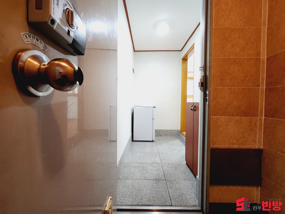 경남 진주시 상봉동 1103-12 ㉧ㅡ서빈No.1구해줘홈즈ㅡ㉧추천BEST꿀방 월세 매물번호 16022 사진 2