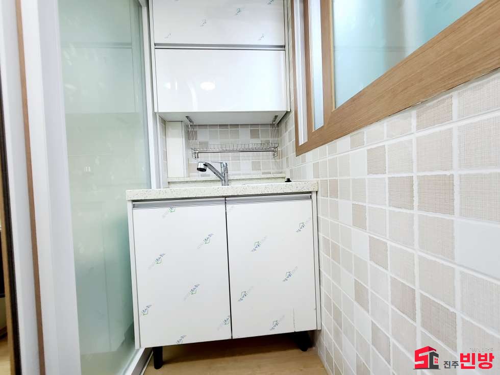 경남 진주시 칠암동 524-5 ㉧ㅡ서빈No.1구해줘홈즈ㅡ㉧추천BEST꿀방 월세 매물번호 11608 사진 3