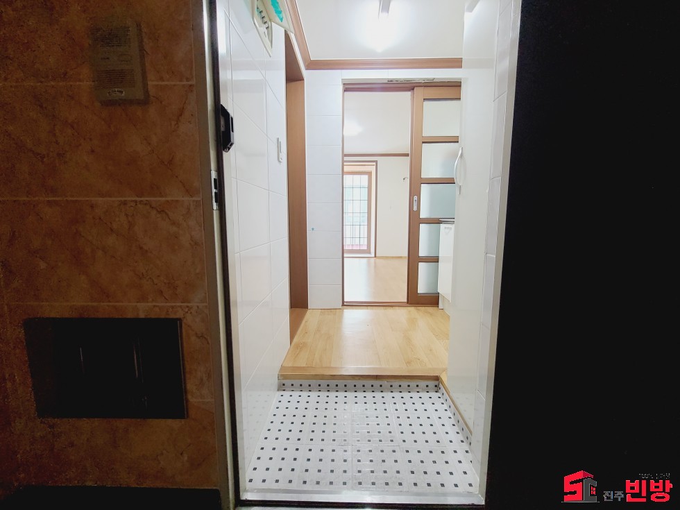 경남 진주시 호탄동 613-7 ㉧ㅡ서빈No.1구해줘홈즈ㅡ㉧추천BEST꿀방 월세 매물번호 15725 사진 2