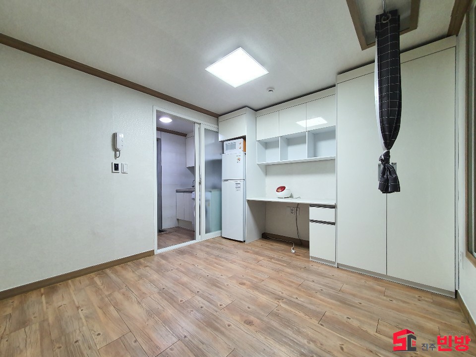 경남 진주시 칠암동 527-6 ㉧ㅡ서빈No.1구해줘홈즈ㅡ㉧추천BEST꿀방 월세 매물번호 11387 사진 1
