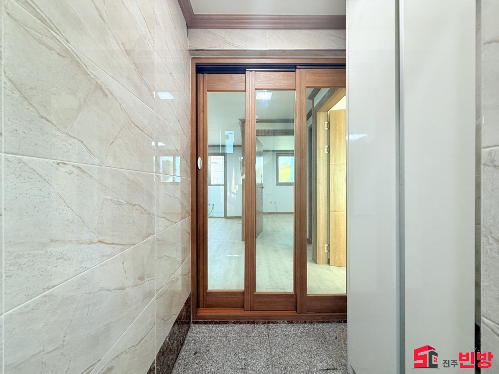 경남 진주시 상봉동 1062-2 ㉧ㅡ서빈No.1구해줘홈즈ㅡ㉧추천BEST꿀방 월세 매물번호 11909 사진 2