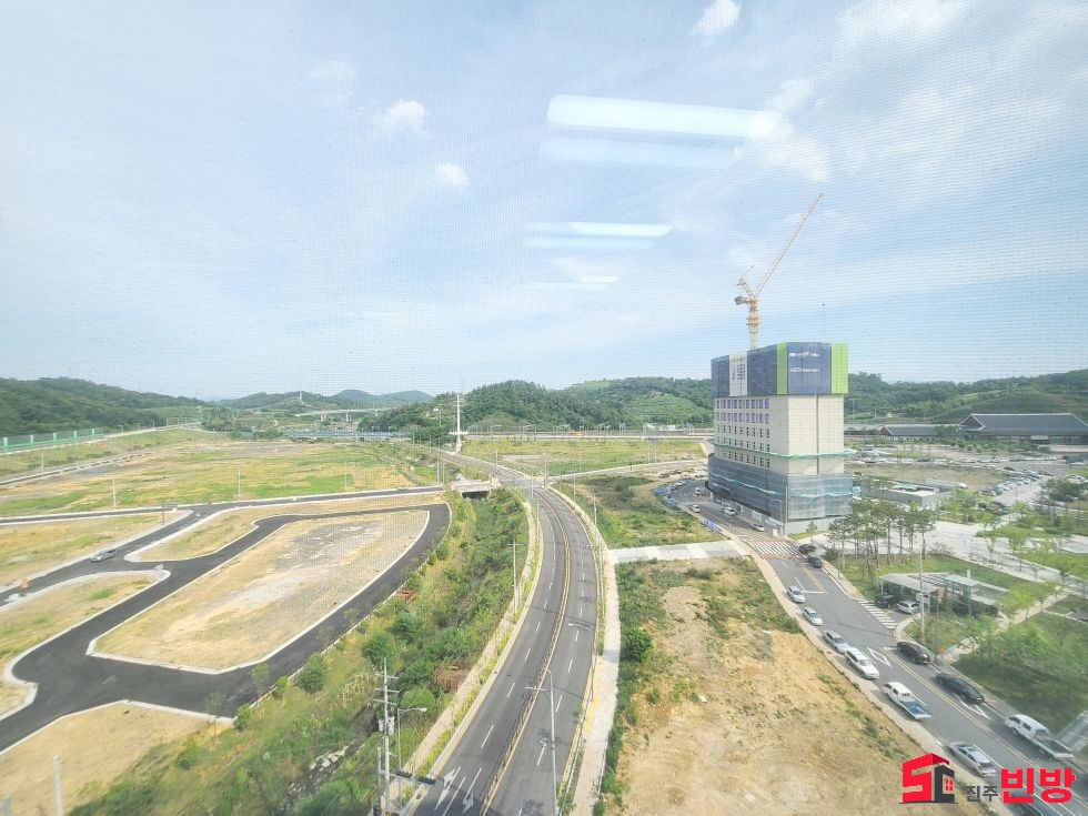 경남 진주시 가좌동 2068-2 ★★진주 신진주역세권 투룸형 오피스텔 초강력 추천★★ 월세 매물번호 12067 사진 18