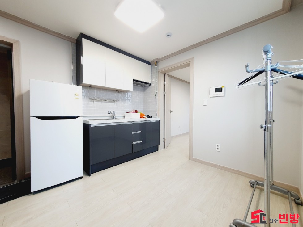 경남 진주시 상봉동 849-34 ㉧ㅡ서빈No.1구해줘홈즈ㅡ㉧추천BEST꿀방 월세 매물번호 14962 사진 3