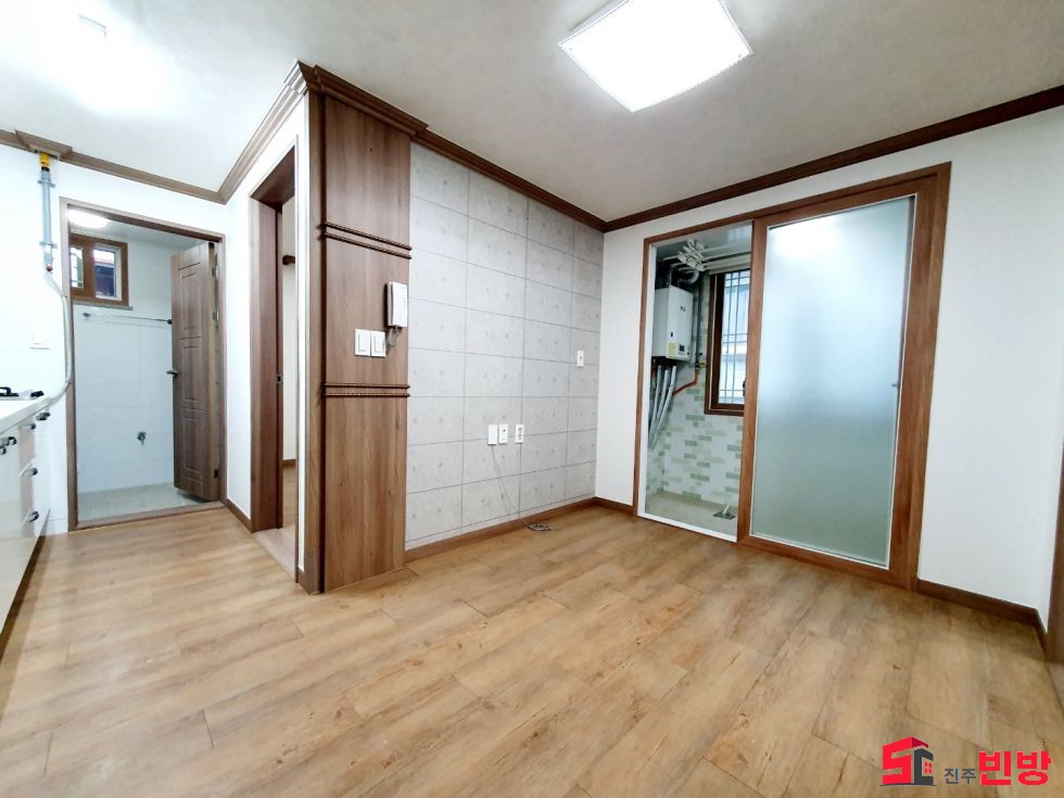 경남 진주시 칠암동 524-3 ㉧ㅡ서빈No.1구해줘홈즈ㅡ㉧추천BEST꿀방 월세 매물번호 12543 사진 1