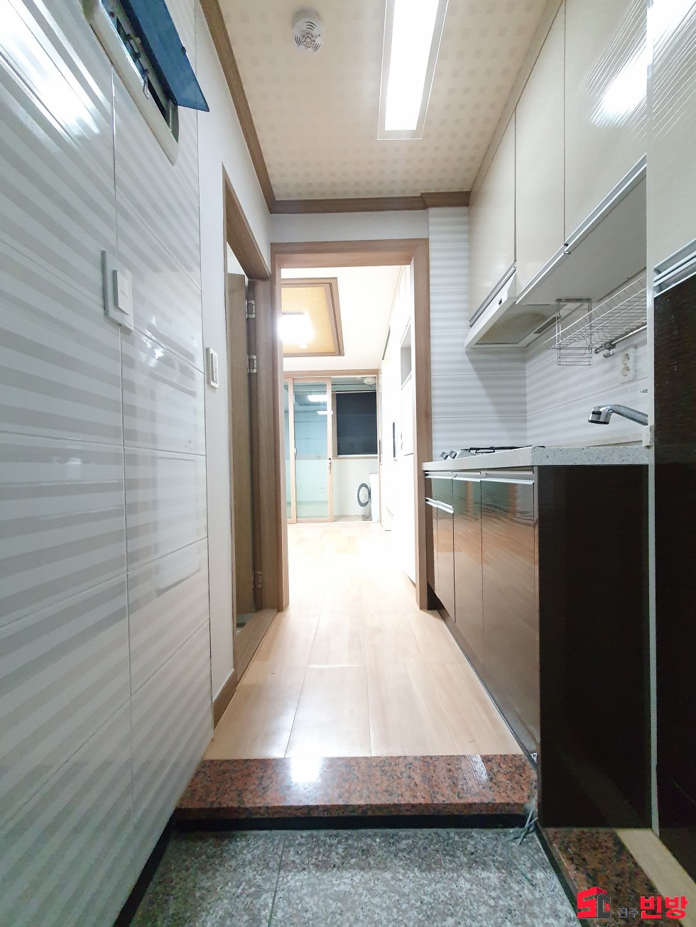 경남 진주시 칠암동 514-15 (로얄시티) ＠떳다빈방＠ 과기대 깔끔한 풀옵션 원룸! 월세 매물번호 13855 사진 2