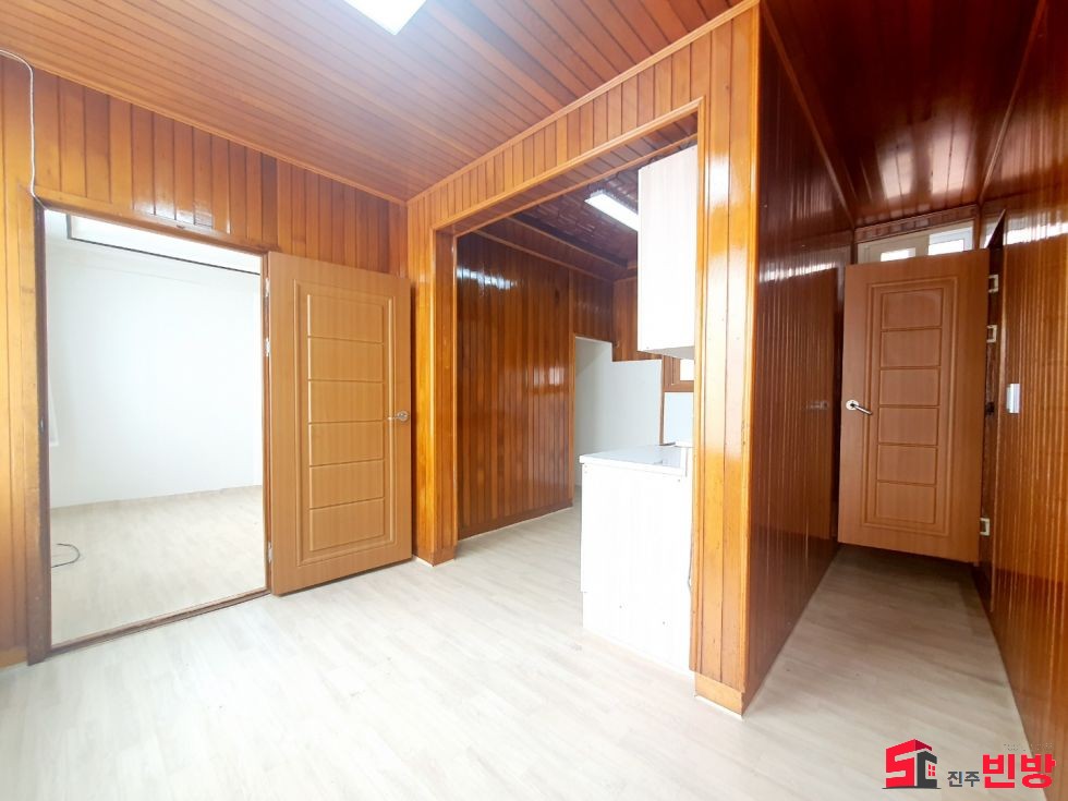 경남 진주시 상봉동 845-5 #주택매물#상봉 리모델링 조용한 가성비투룸! 마당! 월세 매물번호 12742 사진 1